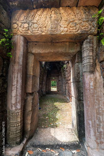 タイとカンボジアの国境の遺跡プラサートタームアン Foto De Stock Adobe Stock タイとカンボジアの国境の遺跡プラサートタームアン Foto De Stock Adobe Stock