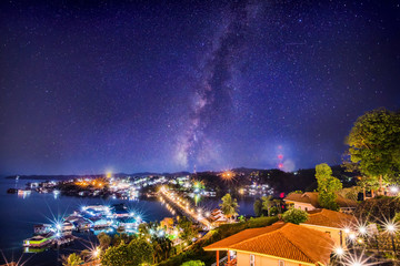 Wall Mural - the milky way galaxy on uttmanusorn wooden bridge (mon bridge).sangkhla buri district, kanchanaburi 