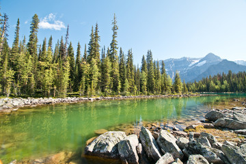  Linda lake in Yoho national park, BC, Canada