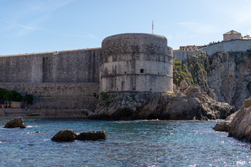 Cidade de Dubrovnik na croácia e o forte Lovrijenac visto por fora. Onde foi gravado Game of Thrones, king's landing