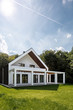 © Dariusz Jarzabek - Elegant house with green backyard