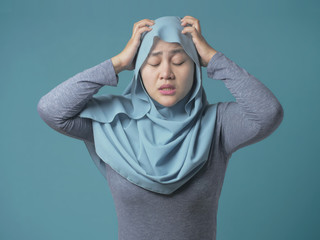 Wall Mural - Cute Muslim Lady Having Headache