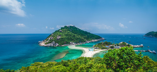 Wall Mural - Wide panorama beautiful nature scenic landscape Koh Nang Yuan island, Attraction famous landmark tourist travel Samui Thailand fun beach summer holiday vacation, Tourism destination scenery Asia place