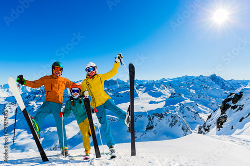 Cuadros en Lienzo Ski area with amazing view of swiss famous mountains in beautiful winter snow Mt Fort