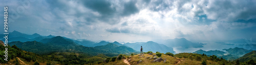 Fotografía Panorama of Man hiking in mountain, Autumn, Sai Kung