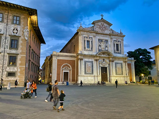 Sticker - PISA, ITALY - SEPTEMBER 27, 2019: Tourists in Knights Square at sunset