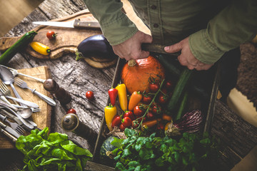 Poster - Organic vegetables on wood