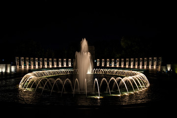 Poster - The World War 2 Memorial at night