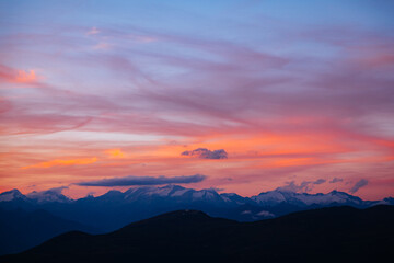 Wall Mural - scenic image of grand ridges at twilight.