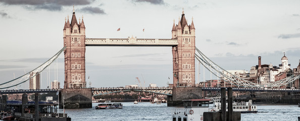 Wall Mural - tower bridge at sunset  london