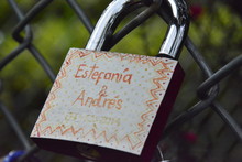 Cadena De Amor 4 Free Stock Photo - Public Domain Pictures