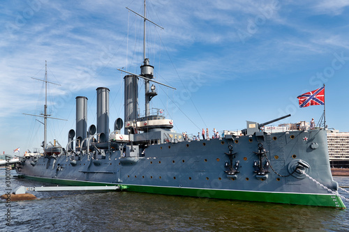 Fotomural St. Petersburg Russia. Cruiser Aurora
