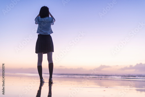 女子高生 海 後ろ姿 輝き Stock Photo Adobe Stock 女子高生 海 後ろ姿 輝き Stock Photo Adobe Stock