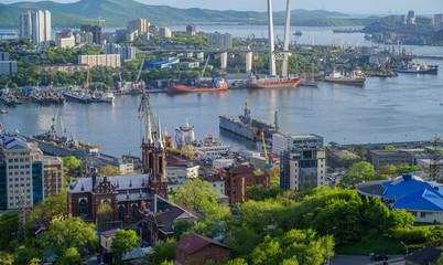 Fototapete - Vladivostok cityscape, detail view at daylight.