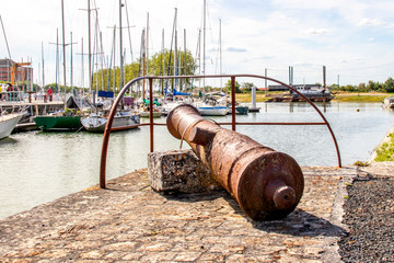 Wall Mural - Marans, le port fluvial, centre-ville, Charente maritime, Poitou Charentes