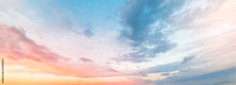 Obraz na płótnie Beautiful sunset sky. Nature sky backgrounds.	 w salonie