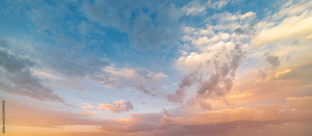 Beautiful sunset sky. Nature sky backgrounds.	 - obrazy, fototapety, plakaty 