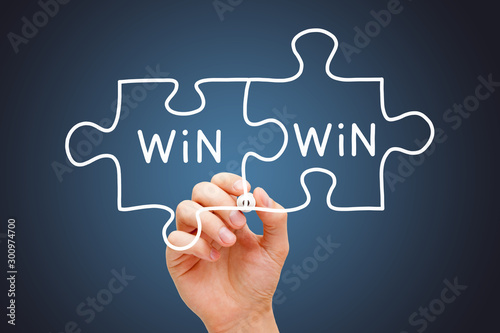 Fotografía Win-Win Jigsaw Puzzle Business Concept