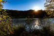 © AnMa - Ufer am See im herbstlichen Gegenlicht kurz vor Sonnenuntergang
