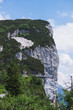 die Steinplatte von Nahen. Die monumente Fels Formation liegt in den Kitzbühler Alpen im österreichischen Tirol unweit der deutschen Grenze an den Chiemgauer Alpen.