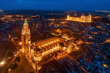 Wall Mural - Aerial view of Toledo Cathedral at night