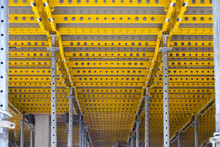 Yellow Flexible Slab Formwork For Concrete Pouring