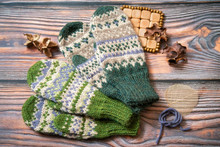 Knitted Wool Green Mittens
