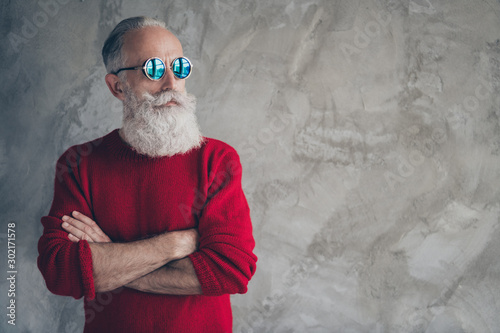 Cuadros en Lienzo Profile side photo of serious harsh masculine old man cross hands look elegant c