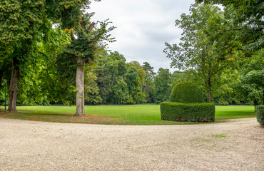 halbturn palace park