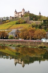 Wall Mural - Würzburg, Festung Marienberg im Herbst