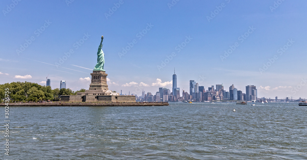 Impression of the Statue of Liberty in New York Stock Photo | Adobe Stock