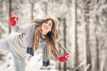 Wall Mural - winter woman 