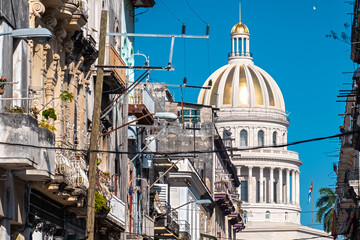 Sticker - Old colorful buildings in Havana and the iconic Capitol building