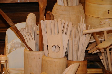 forks and wooden spoons decorated in a Christmas market