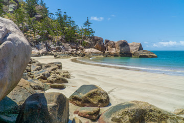 Wall Mural - the paradisiacal beach with blue water of Magnetic Island in the northwest of Australia