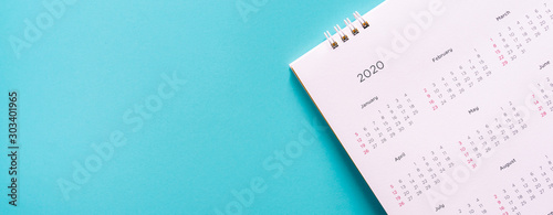 Cuadros en Lienzo close up top view on white calendar 2020 month schedule to make appointment mee