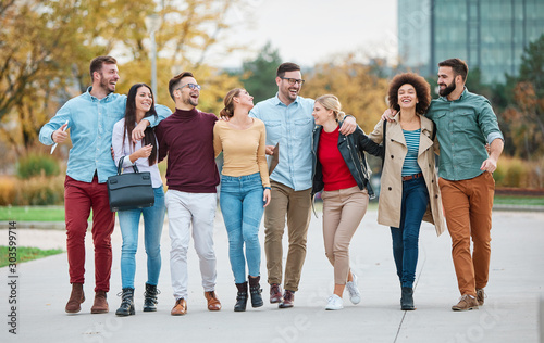 Fotografía young people having fun happy group friendship student lifestyle