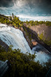 Magnifique cascade au Canada au milieu du paysage Canadien