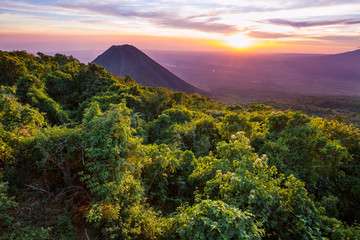 Poster - Volcano in El Salvador