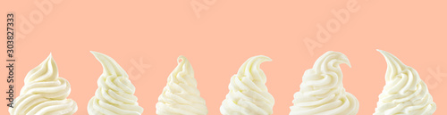 Fotografía Panorama banner with swirled vanilla ice cream