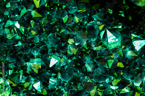 Fotomural Emerald, Sapphire or Tourmaline green crystals