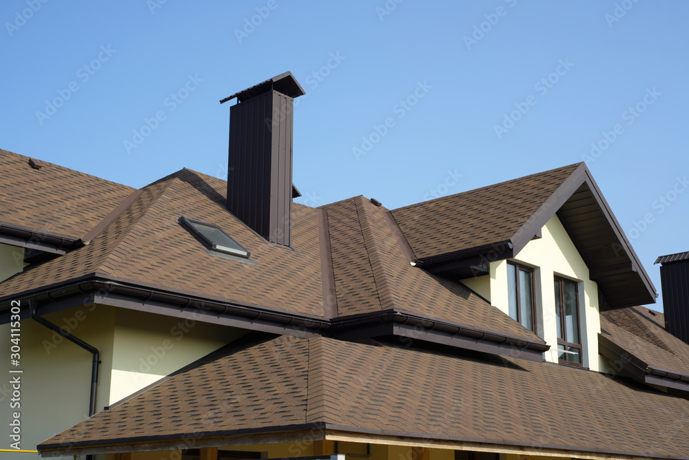 roof of newly builded house - obrazy, fototapety, plakaty 