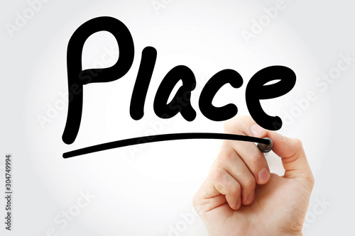 Write place. Человек делает пометки. My favourite place сочинение. How to describe places. Write place.