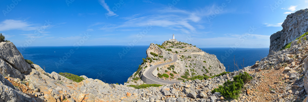 Panorama Leuchtturm am Cap de Formentor / Mallorca - obrazy, fototapety, plakaty 
