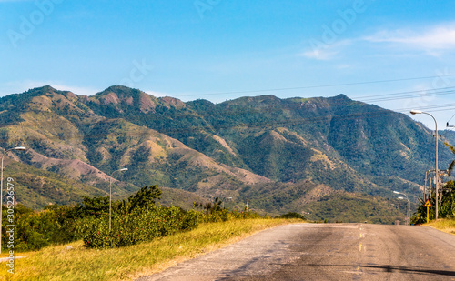 Cuadros en Lienzo 'Sierra Maestra' mountains, Santiago de Cuba city, Cuba