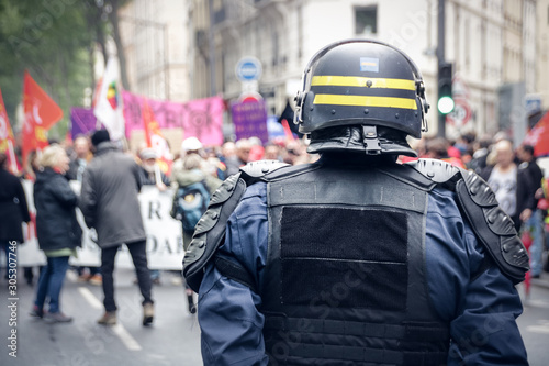 Fotomural Policiers lors de manifestations
