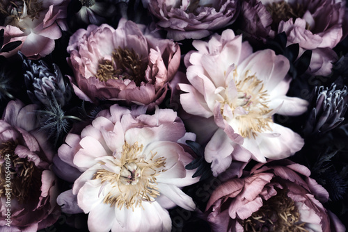 vintage-bouquet-of-beautiful-peonies-on-black-floral-background-baroque-old-fashiones-style-natural-flowers-pattern-wallpaper-or-greeting-card