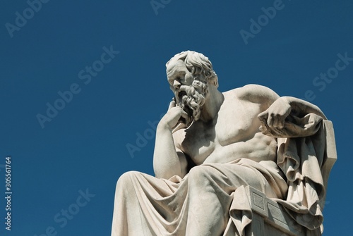 Cuadros en Lienzo Statue of the ancient Greek philosopher Socrates in Athens, Greece