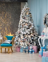 Christmas Tree With Blue And Pink Gifts In The White Room Christmas. Beautifully Decorated House With A Silver, Pink And Blue Tree And Presents At Christmas.