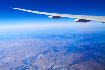 Airplane wing in flight